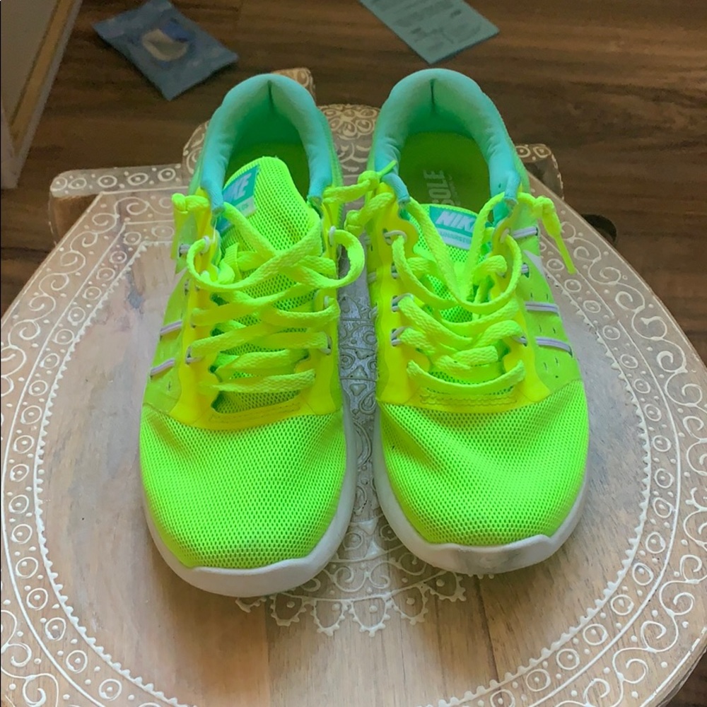 Running shoes